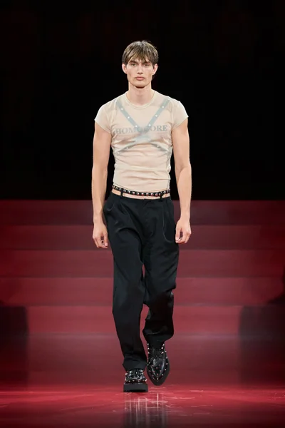 Look 15